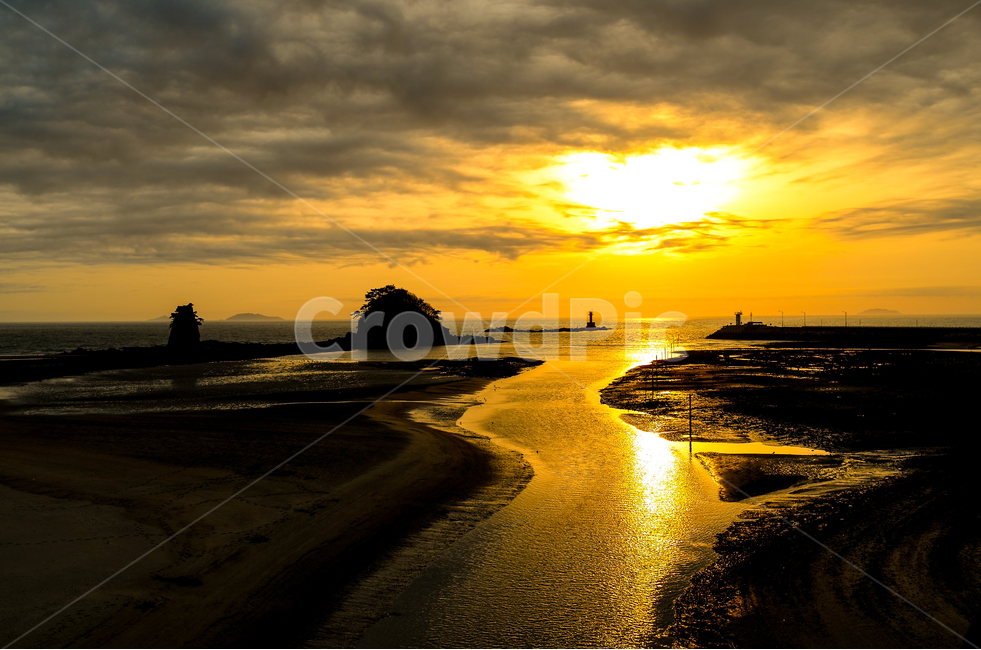 노을,해넘이,일몰,섬,바위,안면도,태양,하늘,바다,구름,그림자,sunset,sea,sun,자연,풍경,nature,landscape,한국자연풍경,한국자연경관,korea nature landscape,해변,바다,beach,sea,flare,플레어,light,빛,sunlight,햇빛