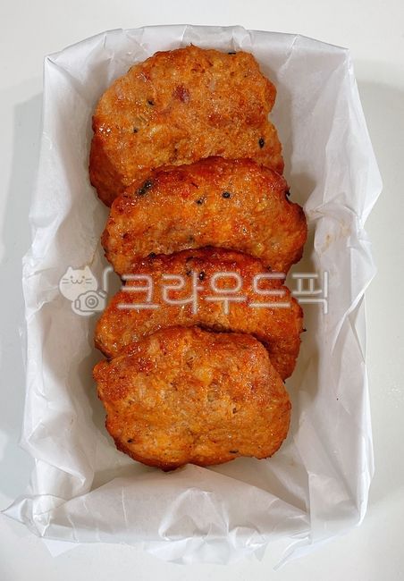 Spicy,paper foil,cook,packaging,pork,Tteokgalbi,food,pig,meal,dish,meat,ingredients,cooking,Spicy rice cake ribs