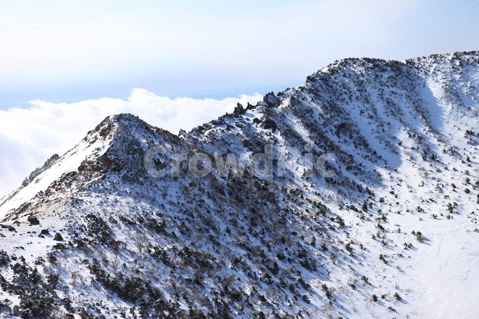 한라산,백록담,겨울,자연,풍경,눈,국립공원,겨울,계절,winter,season,자연,풍경,nature,landscape,한국자연풍경,한국자연경관,korea nature landscape,제주도,jeju,jeju island,outdoors,옥외,mountain,산,mountain range,산맥,peak,피크,ice,얼음,빙
