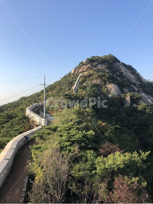 인왕산,산,등산로,서울성곽,서울성곽길,성곽,맑음,하늘,봉우리,자연,풍경,nature,landscape,slope,경사