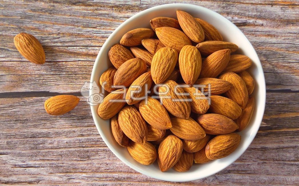 음식,너트,아몬드,열매,식재료,간식,비타민e,고소한,견과류,다이어트,food,식물,nut,almond,ingredients,vitamine,diet,snack,fruit,음식,식재료,요리,food,cook,meal,dishes,food reserves,콩류,견과류,beans,pulse,nuts,dry fruits
