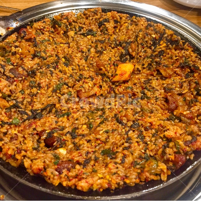 Red,Teppan Fried Rice,savory,fried rice,meat,Korean,spicy,rice,food
