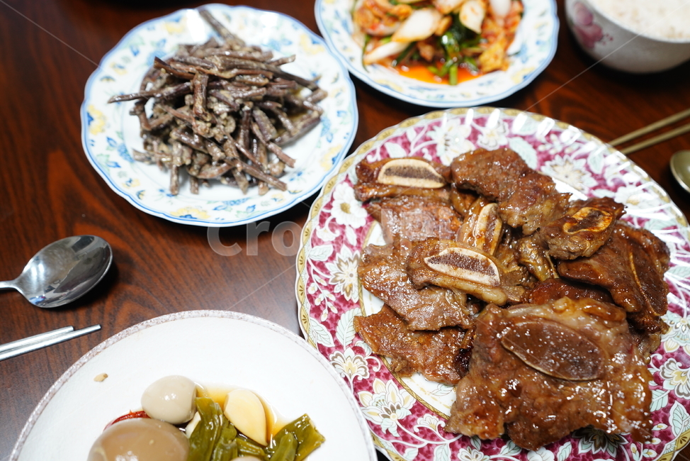 육식,갈비,육류,먹거리,안주,음식,푸드,food,고기,반찬,식사,dish,숟가락,spoon