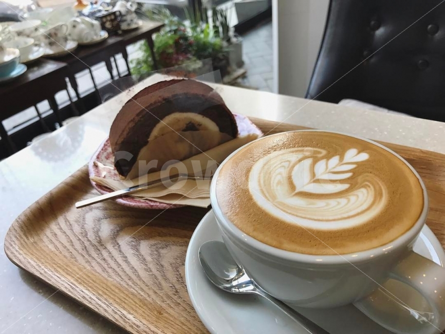 카페라떼,디저트,음료,커피,라떼아트,음식,식재료,요리,food,cook,meal,dishes,food reserves,빵,bread,디저트,간식,후식,dessert,snack,커피,카페,coffee,cafe