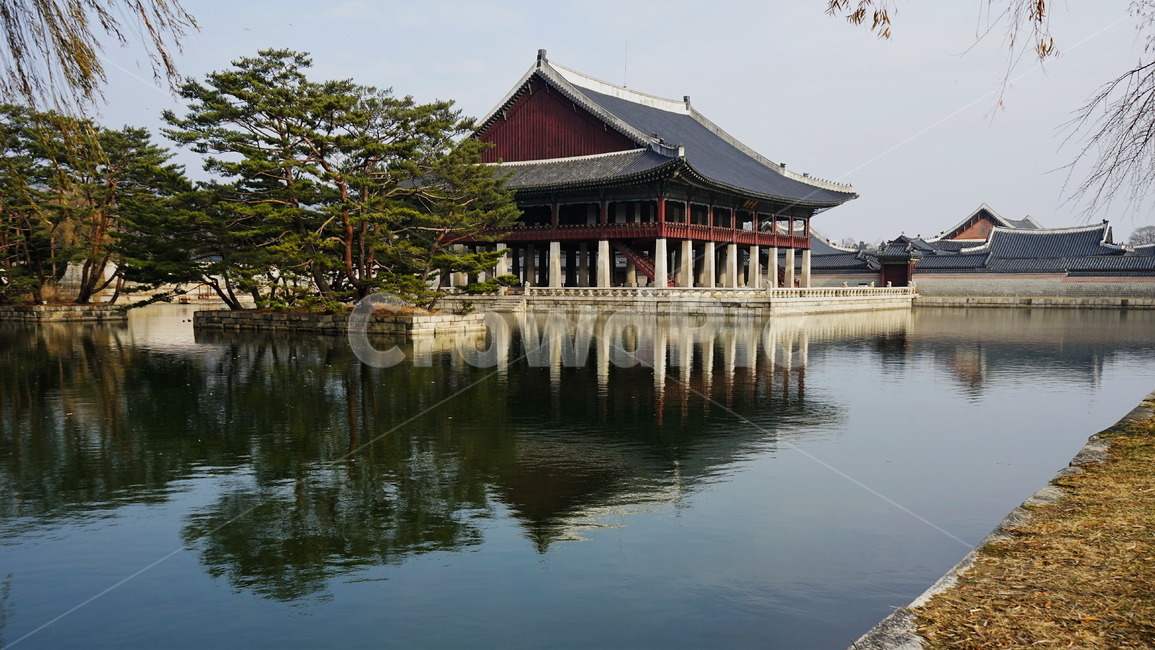 경회루,경복궁,물,반영,나무,기와,건축물,old,traditional,building,Korea,Chosun,조선시대,기와지붕,기둥,연못,소나무,연회,야간개장,조선,조선궁궐,누정,국보,팔작지붕,장대석,12지상,돌다리,계단,나무기둥,돌기둥,누각건물,큰규모,호화,간결,문화유적,한국건축물,호수,화강암,고궁,현판,전통양식,야간개방,기와집,지붕,전통,한옥,패턴,옥상,배경,전통적인,한국의construction,한국전통,한국문화,koreantraditional,koreanculture,건물외관,exterior,structure,architecture,배경사진,한국랜드마크,랜드마크,한국관광지,한국명소,한국전통,한국문화,korean traditional,korean culture,랜드마크,landmark,tourist attraction,한국랜드마크,한국관광지,한국명소,korea landmark,korea tourist attraction,건축물,건물외관,exterior,building,structure,architecture,construction