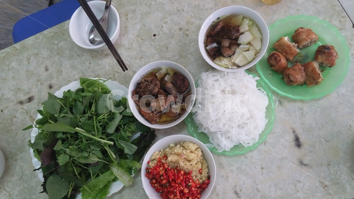 베트남,베트남음식,쌀국수,분짜,향채,vietnam,vietnamesefood,ricenoodles