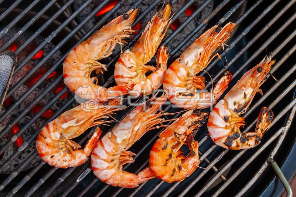 새우,그릴,대하,새우구이,번개탄,불,해산물,음식,정물,클로즈업