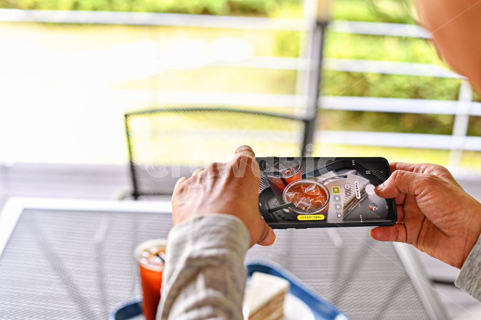 Ice americano,Taking pictures,cafe,dessert,take pictures,cell phone,delicious,americano,spare,iced coffee