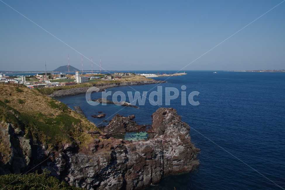 제주도,성산일출봉,제주도바다,유네스코,제주유네스코,서귀포바다,제주도해안,제주도해변,서귀포해변,서귀포해안,성산일출봉전망대,자연,풍경,nature,landscape,한국자연풍경,한국자연경관,korea nature landscape,제주도,jeju,jeju island,outdoors,옥외,land,땅,sea,바다,ocean,대양,water,물,shoreline,해안선,promontory,곶,coast,연안