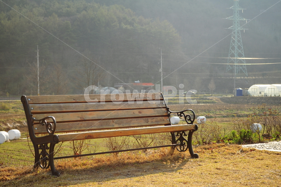 시골,벤치,의자,나무의자,햇살,햇빛,산,밭,산책,시골,마을,풍경,landscape,country,rural,town