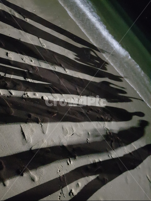 그림자,해변,친구,우정,여행,자연,풍경,nature,landscape,해변,바다,beach,sea,인물실루엣,사람실루엣,character silhouette,human silhouette,asphalt,아스팔트,road,도로,zebra crossing,얼룩말 교차점