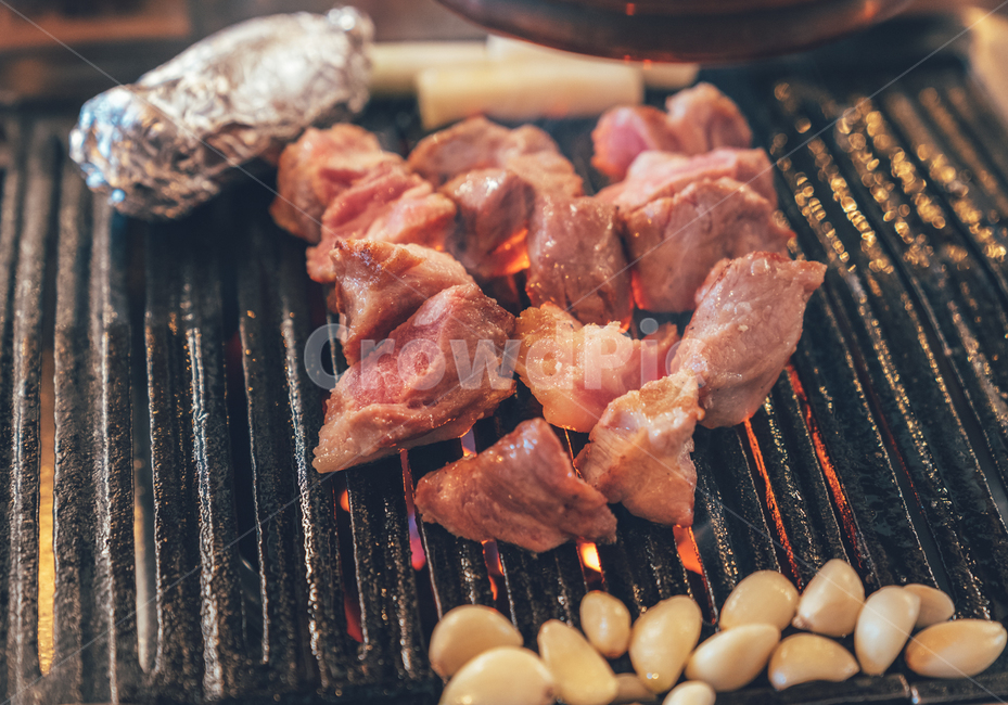돼지고기,목살,마늘,구이,pork,food,맛집,음식,식재료,요리,food,cook,meal,dishes,food reserves,육류,고기,meat,한식,한국음식,한국요리,korean food,korean dishes,korean meal,korean cook