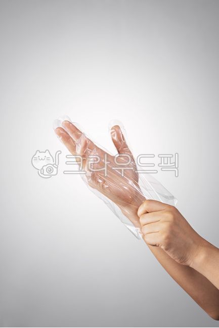 니트릴장갑,비닐장갑,위생장갑,투명한,착용,손,보호,케어,멸균,소독