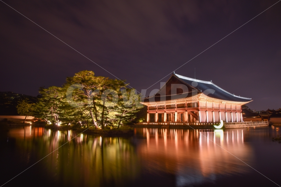 경복궁,경회루,종로,광화문,서울,한양,조선,세종,임진왜란,전통,유적,보물,야경,야경사진,야간개장,누각,조선시대,Joseon,Gyeongbokgung,palace,야경,밤,풍경,nightscape,night,landscape,랜드마크,landmark,tourist attraction,한국전통,한국문화,korean traditional,korean culture,색깔,색상,색채,색감,color sense,color sensitivity,feeling of color,building,건물,architecture,건축물