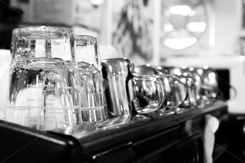 카페,커피,흑백,컬러,카페감성,cafe,흑백,모노톤,monochrome,black and white,사물,물건,오브젝트,thing,object,matter
