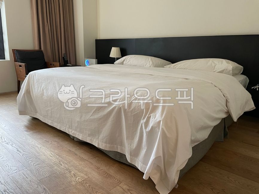 bed,interior design,furniture,indoors,interiordesign,inside