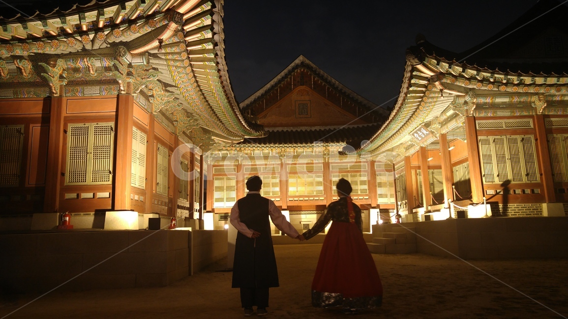경복궁,야간개장,사진명소,커플,한복,강녕전,뒷모습,두손,야경,밤,풍경,nightscape,night,landscape,한국전통,한국문화,korean traditional,korean culture,한복,한국전통의상,hanbok,korean traditional clothes,랜드마크,landmark,tourist attraction,한국랜드마크,한국관광지,한국명소,korea landmark,korea tourist attraction,사람,인물,인간,human,person,연인,커플,사랑,lover,couple,architecture,건축물,building,건물