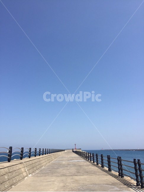 바다로가는길,바다,길,푸른하늘,맑음,등대,lighthouse,water,물,waterfront,워터 프론트,pier,교각,port,포트