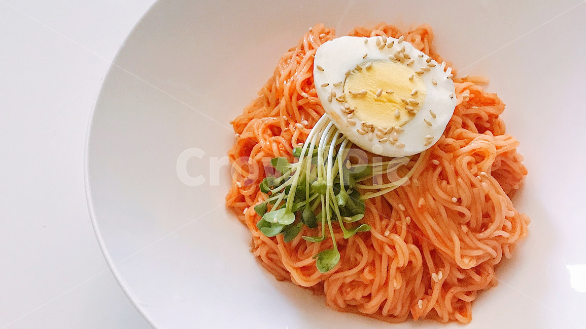 비빔면,야식,음식,pasta,파스타,noodle,국수,반숙계란,무순,사발,접시,누들,면요리,요리,면,food,dish,cooking,cuisine,latenightmeal,meal,한국음식,korea,koreancuisine,koreanfood,kfood,케이푸드,spicy,egg,spicyfood,음식,식재료,요리,food,cook,meal,dishes,food reserves,면류,면요리,noodles,한식,한국음식,한국요리,korean food,korean dishes,korean meal,korean cook