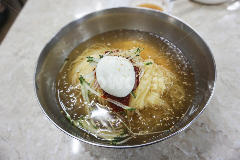 음식,food,계란,식사,사발,noodle,국수,bowl,요리,dish,egg,밀면,물밀면,면요리,면,식당,음식,식재료,요리,food,cook,meal,dishes,food reserves,면류,면요리,noodles,한식,한국음식,한국요리,korean food,korean dishes,korean meal,korean cook