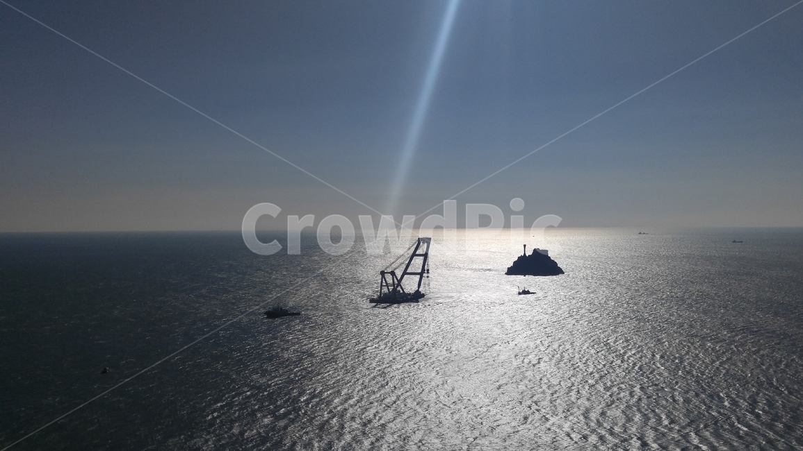 빛내림,태종대,부산,바다,풍경,자연,풍경,nature,landscape,outdoors,옥외,ocean,대양,sea,water,물,boat,보트,vehicle,차량,transportation,교통,flare,플레어,light,빛