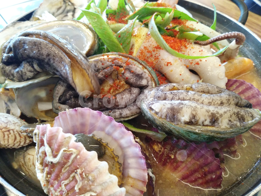 해산물,해물탕,음식,조개,전복,요리,식사,seafood,food,cook,seashell,meal,먹거리,식재료,한국음식,soup,보양식,몸보신,야채,채소,고춧가루,고추장,조개껍질,요리법,조리법,해물,접시,그릇,반찬,아침식사,점심식사,저녁식사,푸드,건강,굴,바지락,대합,오징어,문어,파,냄비,해양생물,맛있는,무척추동물,연체동물,해물맛집,전복요리,전복탕,가리비,조개탕,안주,술안주,전통요리,스태미너,fishery,products,컨셉,direction,concept,foodreserves,음식,식재료,요리,food,cook,meal,dishes,food reserves,수산물,해산물,fishery products,seafood