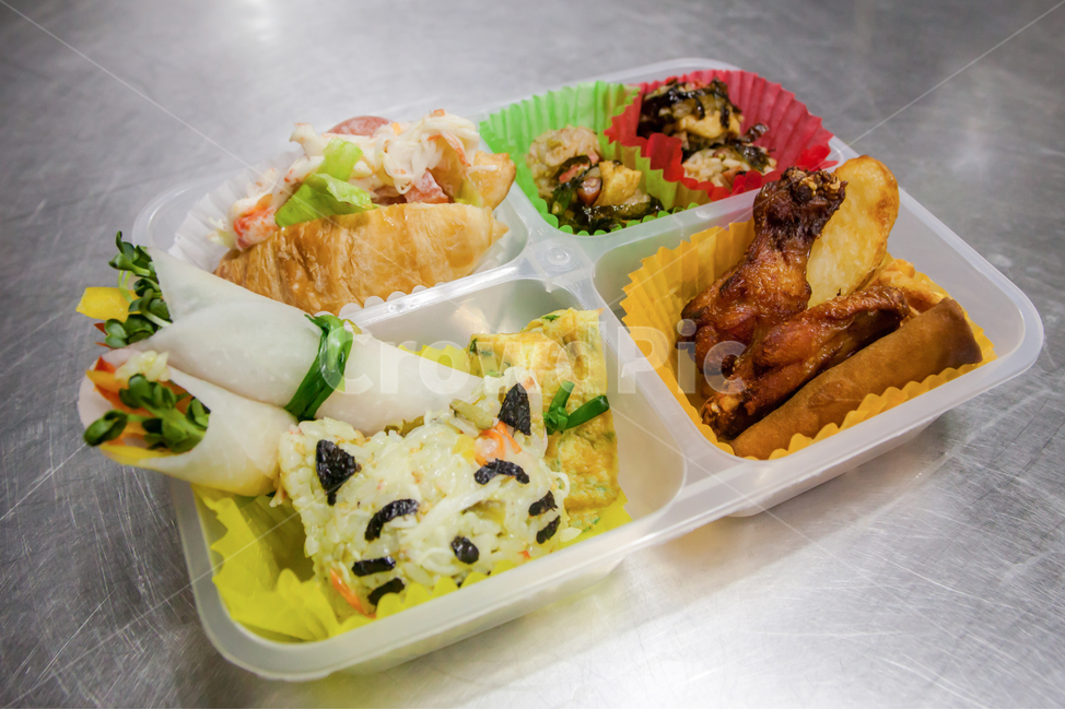 음식,food,샌드위치,도시락,튀김,샐러드,주먹밥,lunchbox,snadwich,fried,salad,riceball,한끼,식사,먹거리,음식,식재료,요리,food,cook,meal,dishes,food reserves