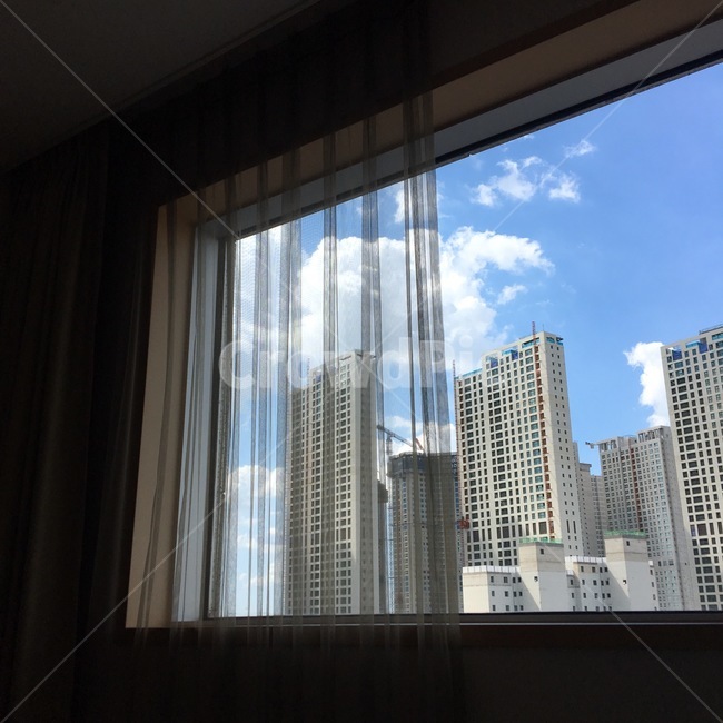 창문,window,도시,창밖,바깥풍경,도시풍경,건물,아파트,도시,풍경,city,landscape