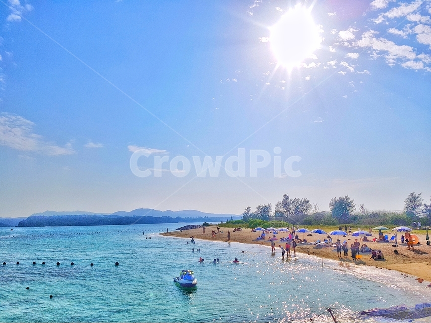하늘,구름,sky,cloud,바다,sea,오키나와,okinawa,여름,계절,summer,season,해변,바다,beach,sea,사람들,대중,군중,other people,crowd,여행,휴가,traveling,vacation,trip,leisure activities,레저 활동,adventure,모험,nature,자연,land,땅,outdoors,옥외