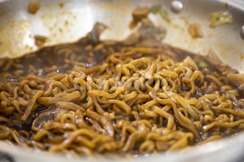 자장면,짜장면,까만,춘장,자장라면,식사,면,면발,중식,요리,식품,food,음식,음식,식재료,요리,food,cook,meal,dishes,food reserves