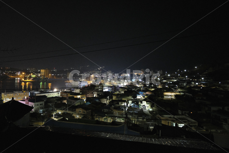 night view,Mukho Port,night scenery,Nongoldamgil,village scenery,Town,country village,Mukho Port Village