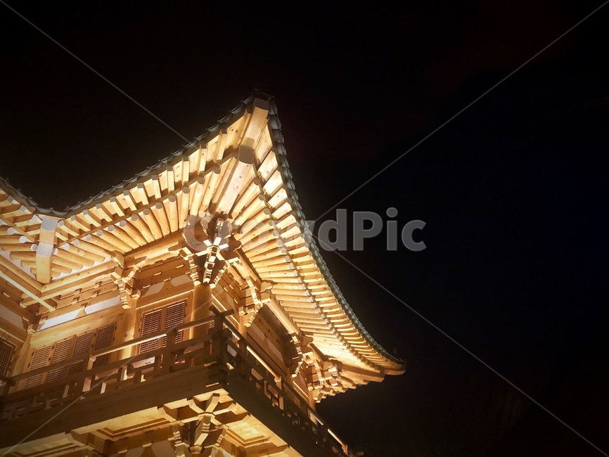 한옥,architecture,건축물,building,건물,기와,밤,저녘,감성,한국전통,한국문화,korean traditional,korean culture