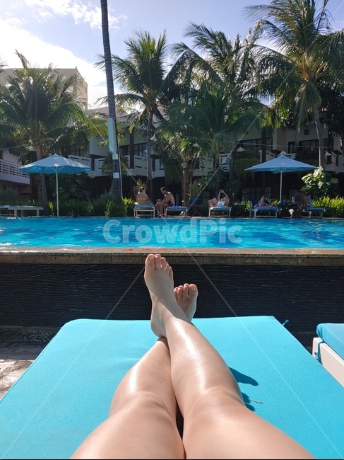 summer,여름,water,물,sea,바다,ocean,대양,nature,자연,person,사람,human,인간,수영장,pool,leg,다리