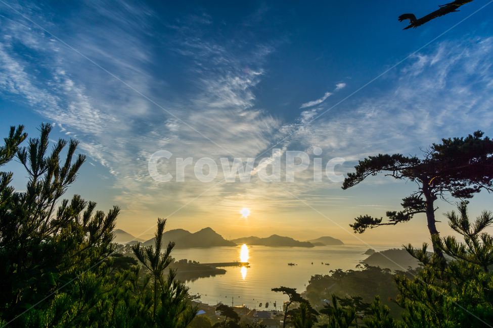 섬일출,sunset,서해,바다일출,새털구름,sky,ocean,coast,아침하늘,하늘,구름