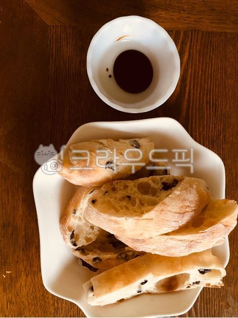 치아바타,올리브치아바타,발사믹식초,bread,빵,food,음식