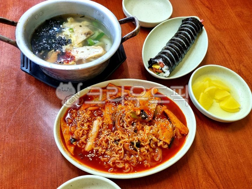 분식,김밥,떡볶이,우동,라볶이,분식집,식사,food,음식,맛집,간식,한끼든든,koreanfood