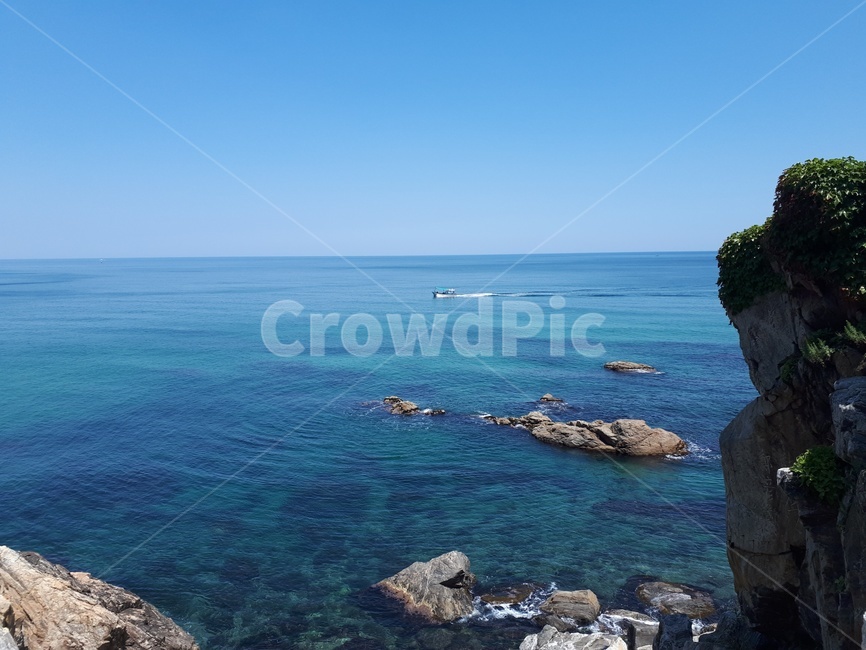 바다,바위,자연,풍경,blue,동해,자연,풍경,nature,landscape,promontory,곶,outdoors,옥외,water,물,sea,ocean,대양,land,땅,shoreline,해안선