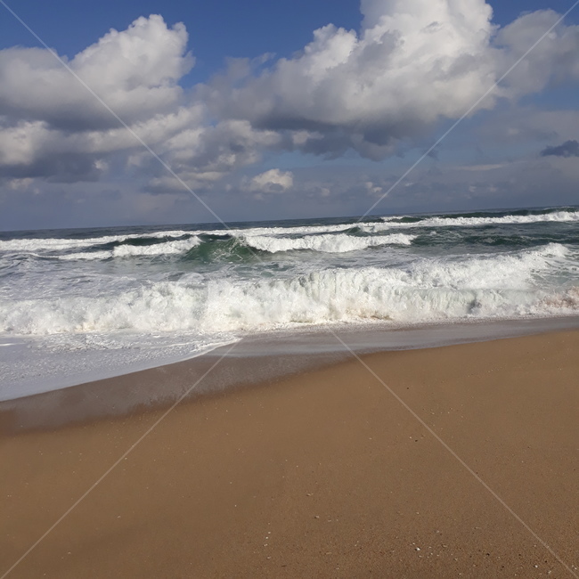 sea,바다,water,물,ocean,대양,자연,nature,옥외,outdoors,바닷물,파도,구름,하늘,모래사장,모래,sand,blue,오션,물그림자,cloud,white,해변,바다,beach,sea