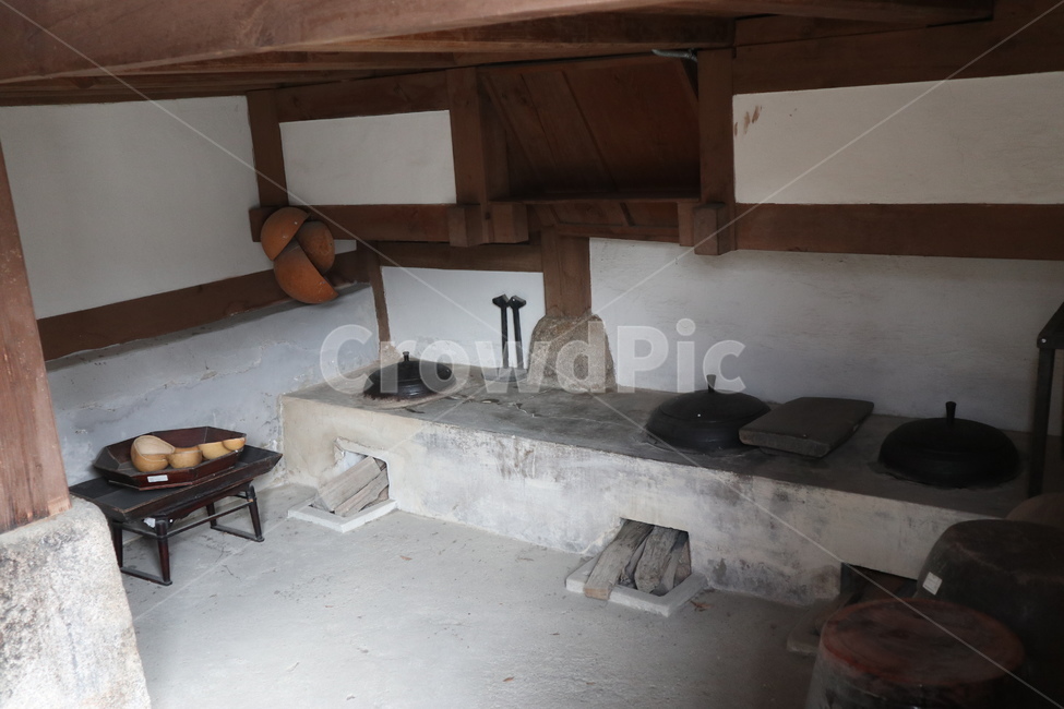 아궁이,전통,부엌,한옥,한옥마을,한국전통,한국문화,korean traditional,korean culture,주방,키친,부엌,주방용품,요리도구,kitchen,kitchenware,cookroom,cookingutensil