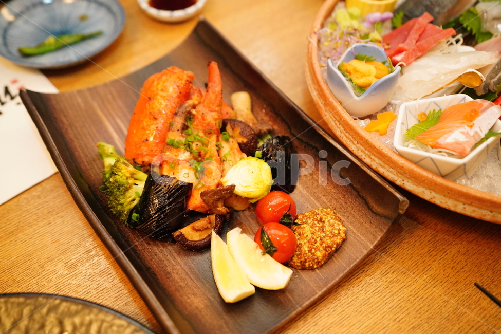 음식,안주,먹거리,회,푸드,해산물,시푸드,해물,토마토,색감,접시,생선,음식,식재료,요리,food,cook,meal,dishes,food reserves,수산물,해산물,fishery products,seafood