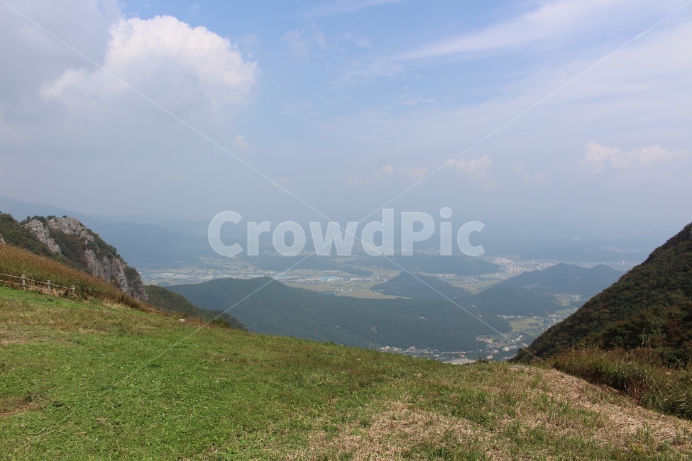 활공장,잔디,산,구름,하늘,푸른,자연,grass,mountain,cloud,sky,glidingsite,nature,자연,풍경,nature,landscape,outdoors,옥외