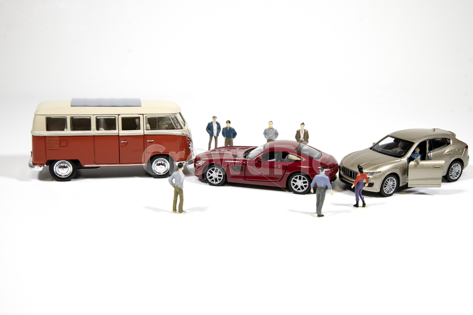 insurance,contact accident,damage,traffic accident,death,car accident,concept,still life,white background,accident,life,car,safety,model,man,injury,businessman,tire,broken,business,wheel,wealth Landing,transportation,collision,triple,miniature,suit,adult,