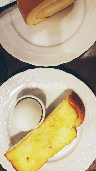 roll cake,bread,role,boiled egg,egg,food,morning,toast,brunch,breakfast,Morning set