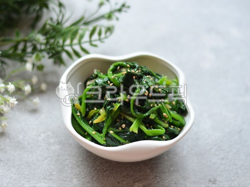 시금치나물,시금치나물무침,시금치무침,시금치요리,시금치반찬,밑반찬,나물반찬,나물요리,나물레시피,한식반찬