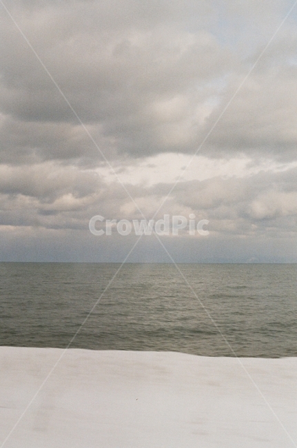 겨울,바다,눈,흐림,구름,winter,ocean,snow,cloudy,cloud,우울,gloomy,blue,겨울,계절,winter,season