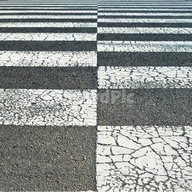 횡단보도,아스팔트,패턴,규칙,바닥,원근감,교통,교통수단,traffic,transportation,텍스처,질감,패턴,texture,pattern