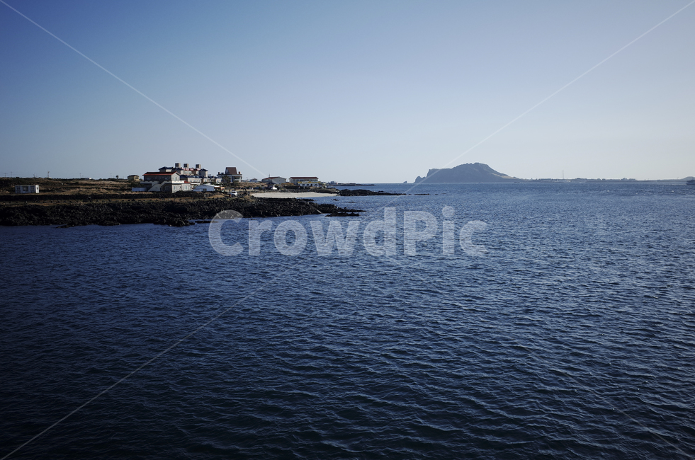 파란,푸른,파란바다,바다,sea,물결,물,water,자연,blue,shoreline,해안선,해변