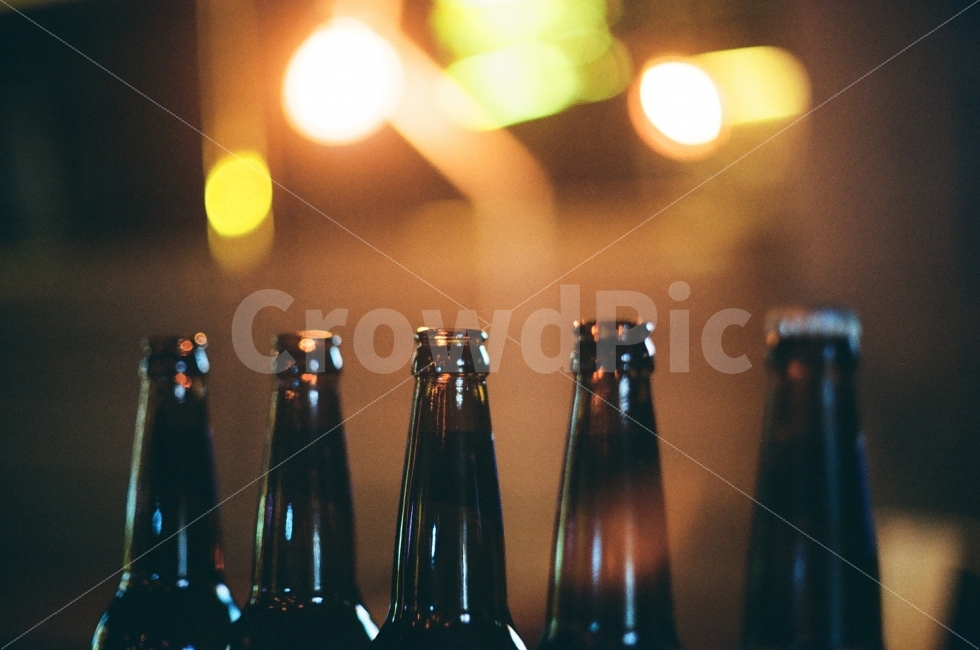 맥주,펍,술,밤,필름사진,필름카메라,술,주류,alcohol,감성,sensible,feeling,사물,물건,오브젝트,thing,object,matter