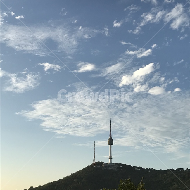 남산타워,풍경,서울풍경,하늘,남산,배경,서울,관광,가을,낮,랜드마크,landmark,tourist attraction,한국랜드마크,한국관광지,한국명소,korea landmark,korea tourist attraction