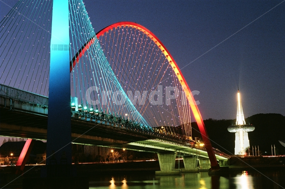 야경,필름사진,대전,엑스포다리,풍경,야경,밤,풍경,nightscape,night,landscape,랜드마크,landmark,tourist attraction,한국랜드마크,한국관광지,한국명소,korea landmark,korea tourist attraction,bridge,다리,building,건물